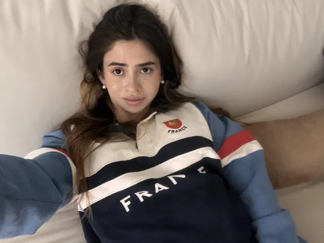 [F]4[M] 18yo ready to try things !