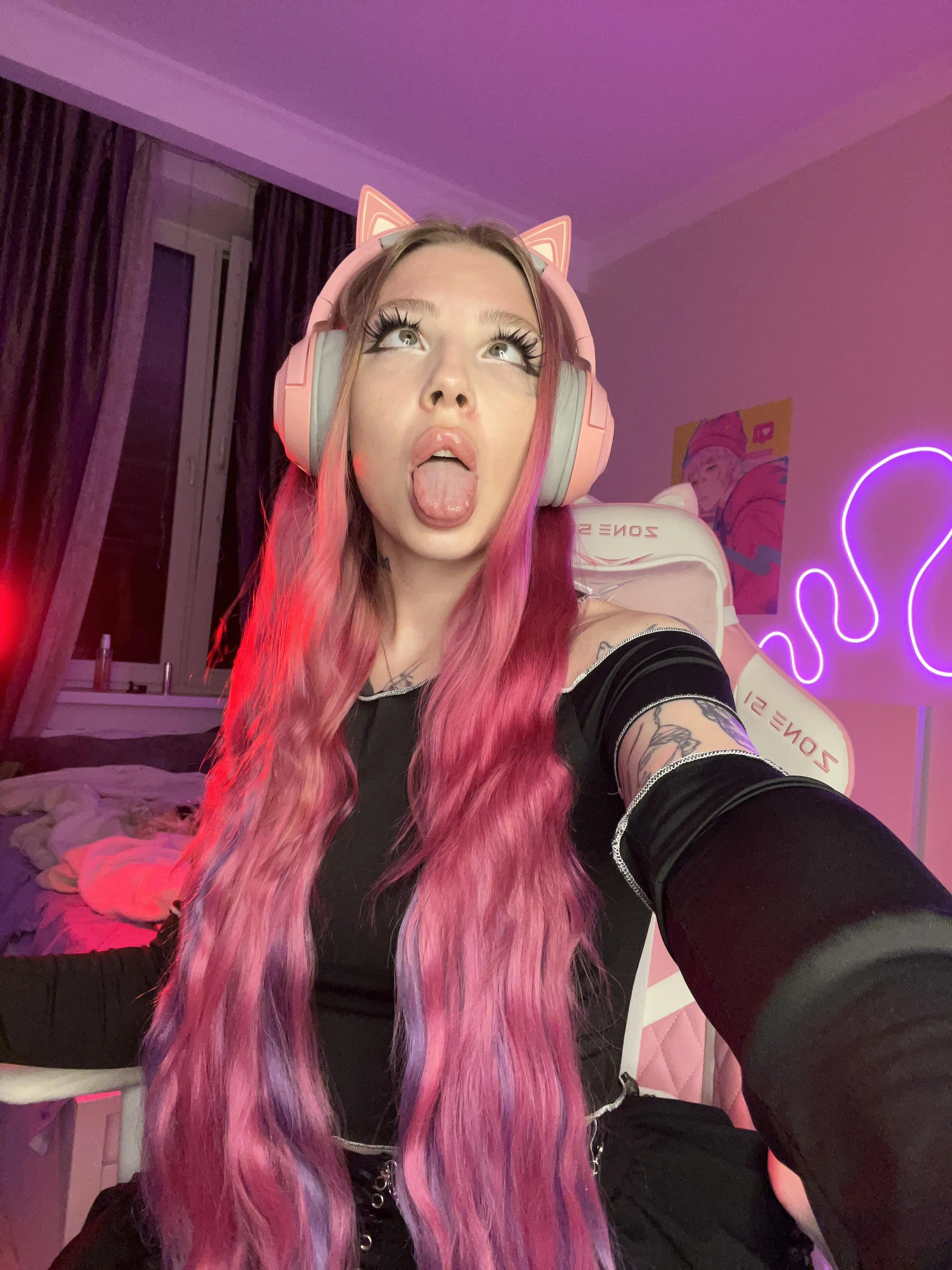 Id love for you to cum on my ahegao face