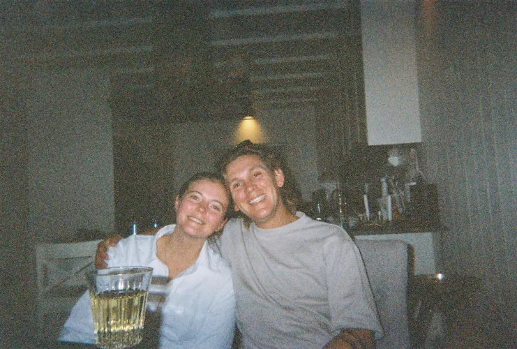 In brizzy for one night hotel room looking for for couple or girl