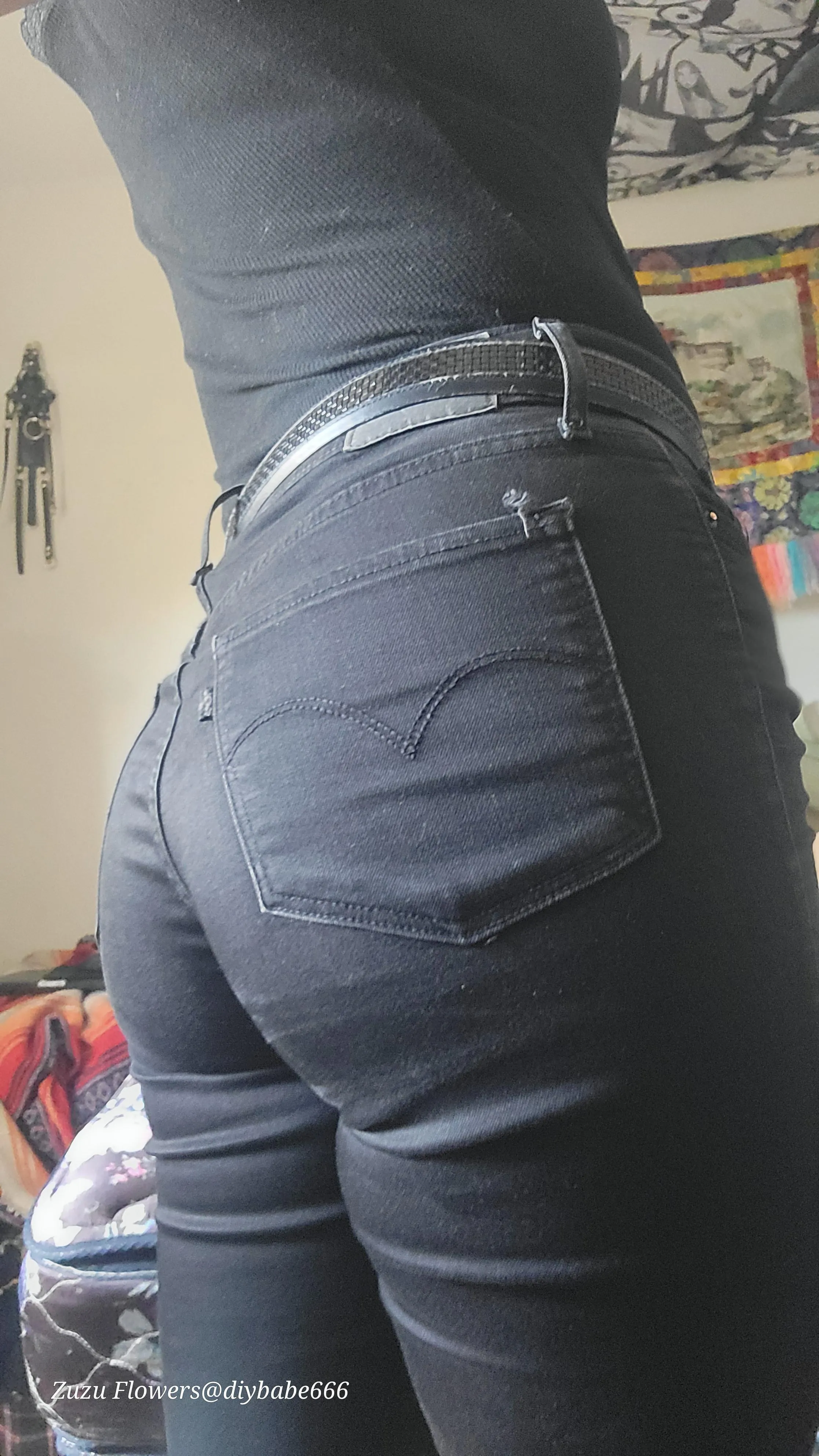 I could use a new pair 🖤🏳️‍⚧️