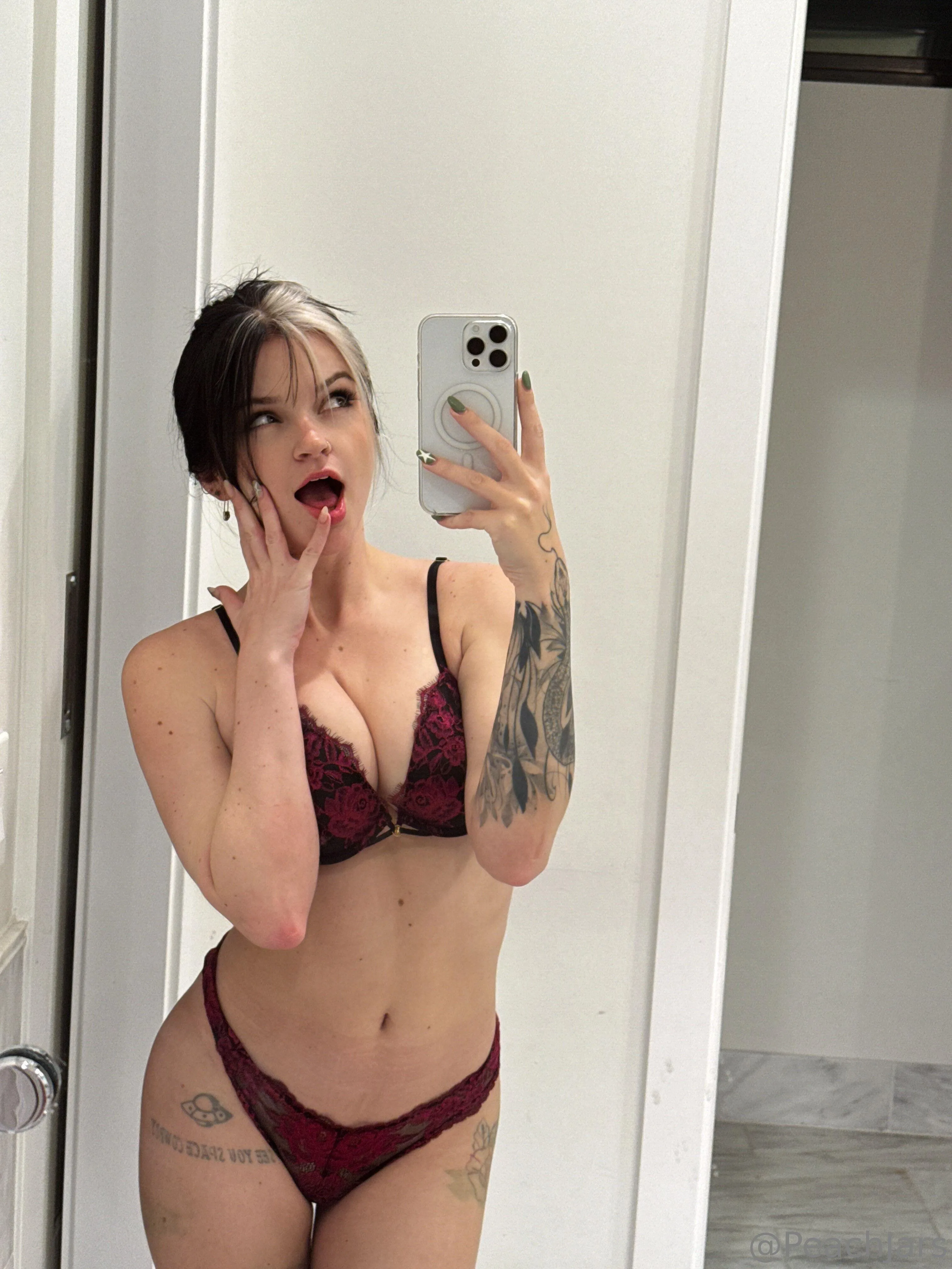 hi, hola, konnichiwa, bonjour...etc