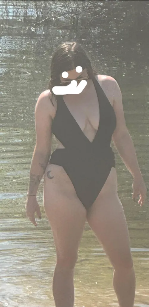 Just a hotwife looking for someone to play with. Mf4m