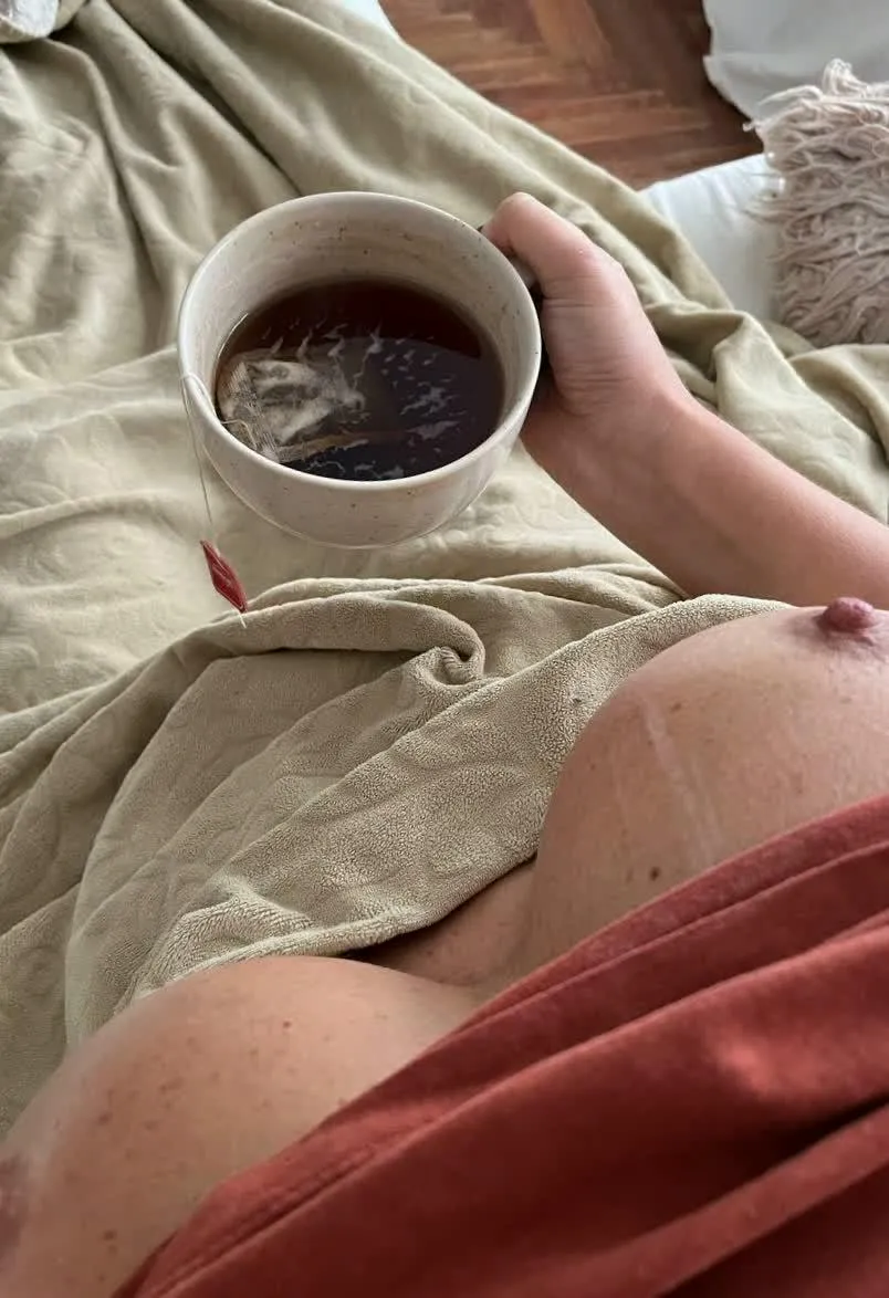 singlemom invites u for coffee, u coming?