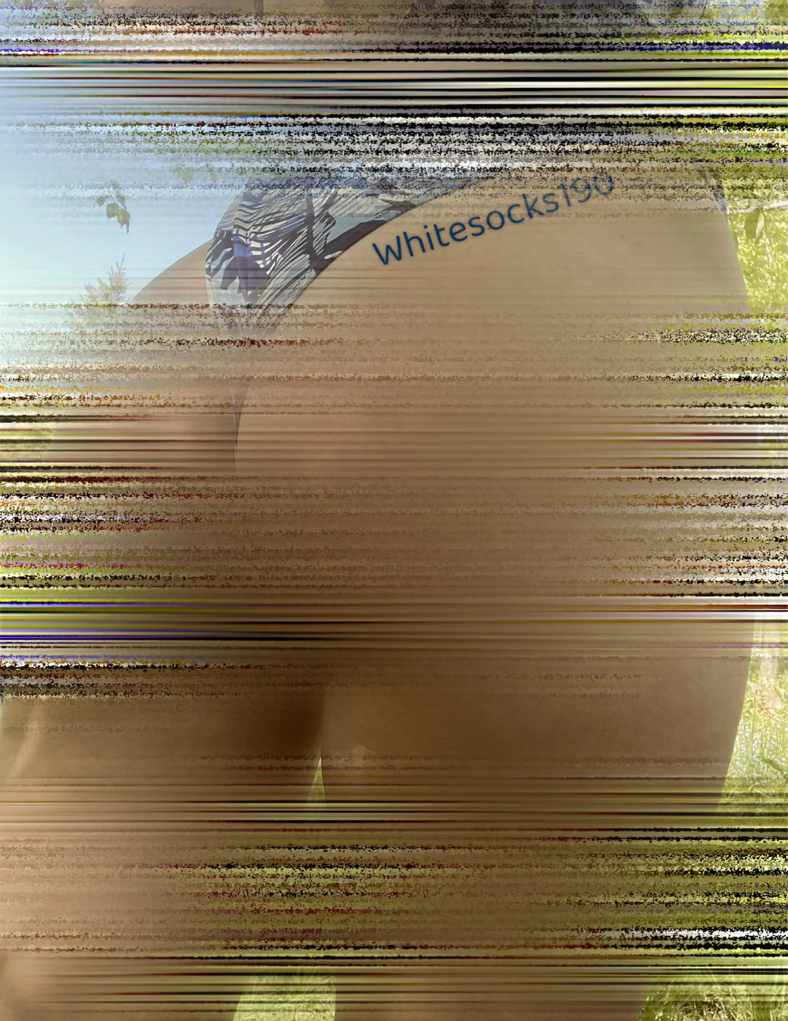 The warm weather is here. Shield your eyes and stay safe, betas 😘