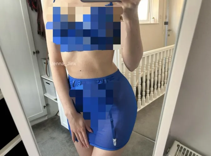 Toying with you losers with my pretty pixels