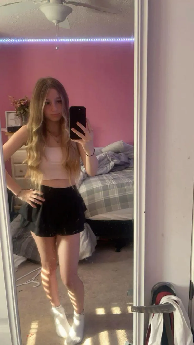 Would you use me while my parents think I'm doing my homework 🥹 f19