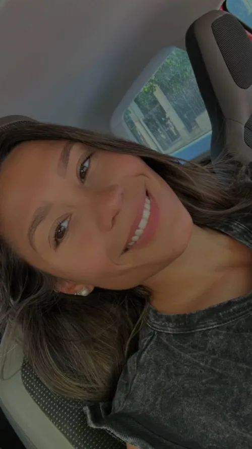 19 [F4M] I'm not feeling myself today, can I feel you?