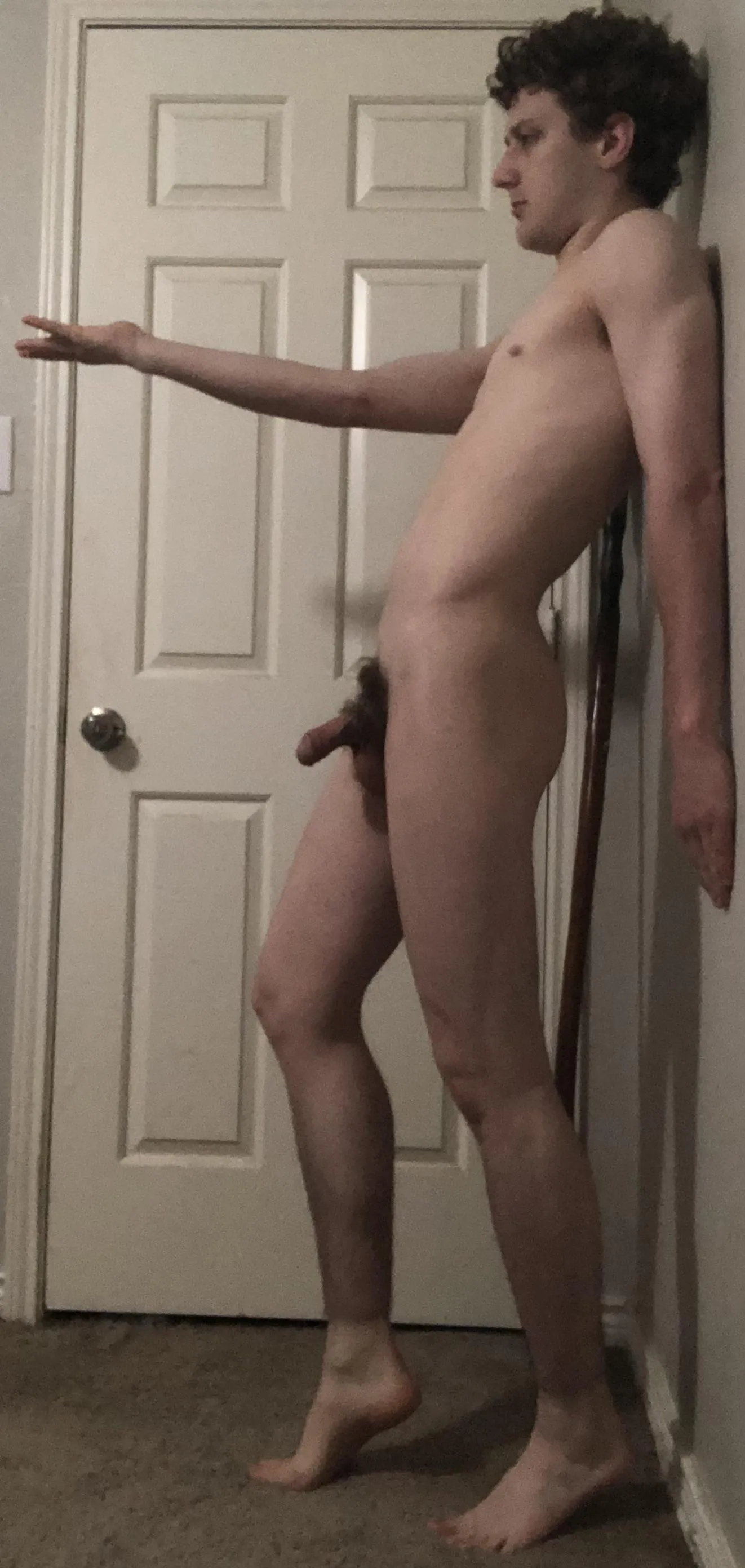 (22) Nude posing.