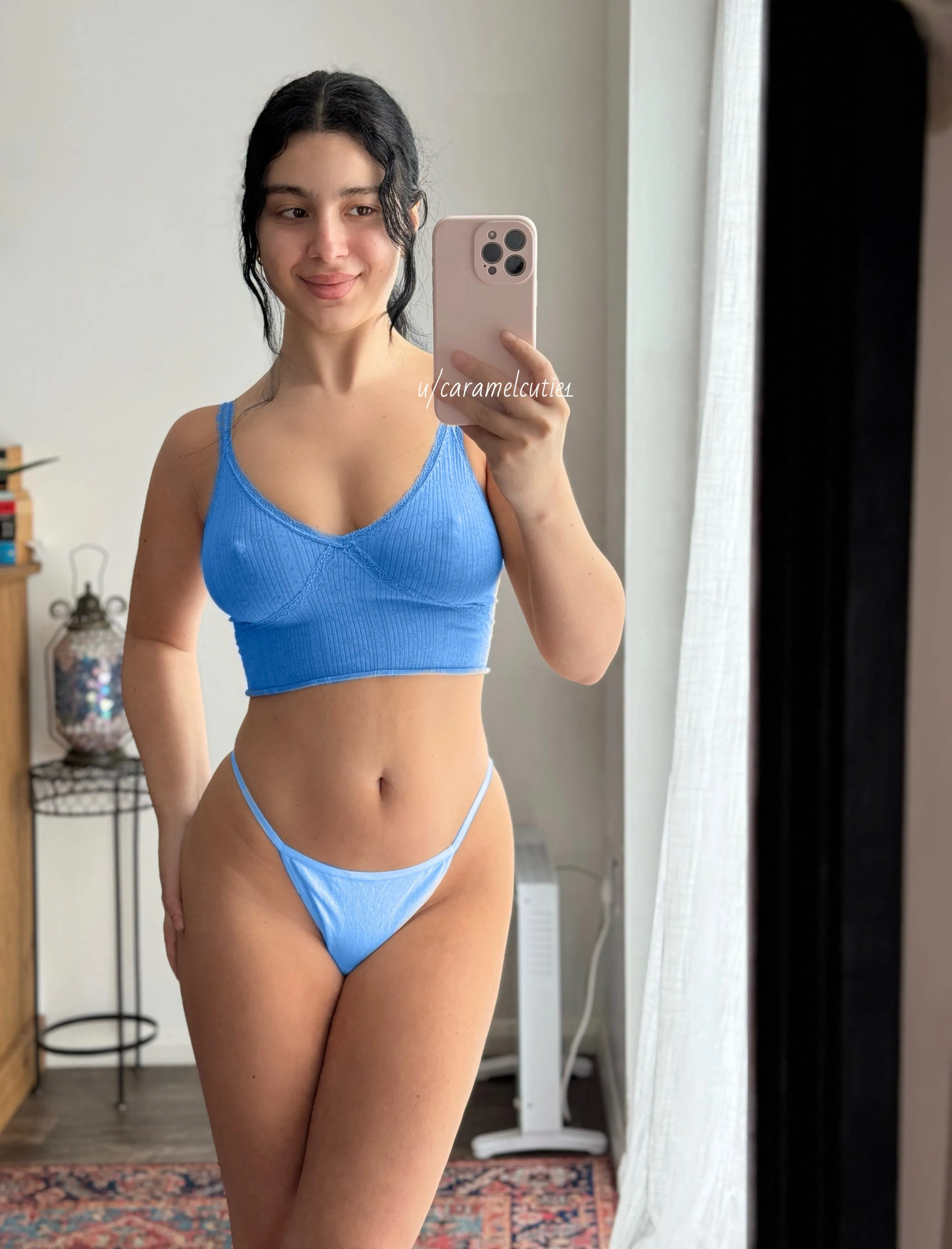 5’2 Persian, your type?