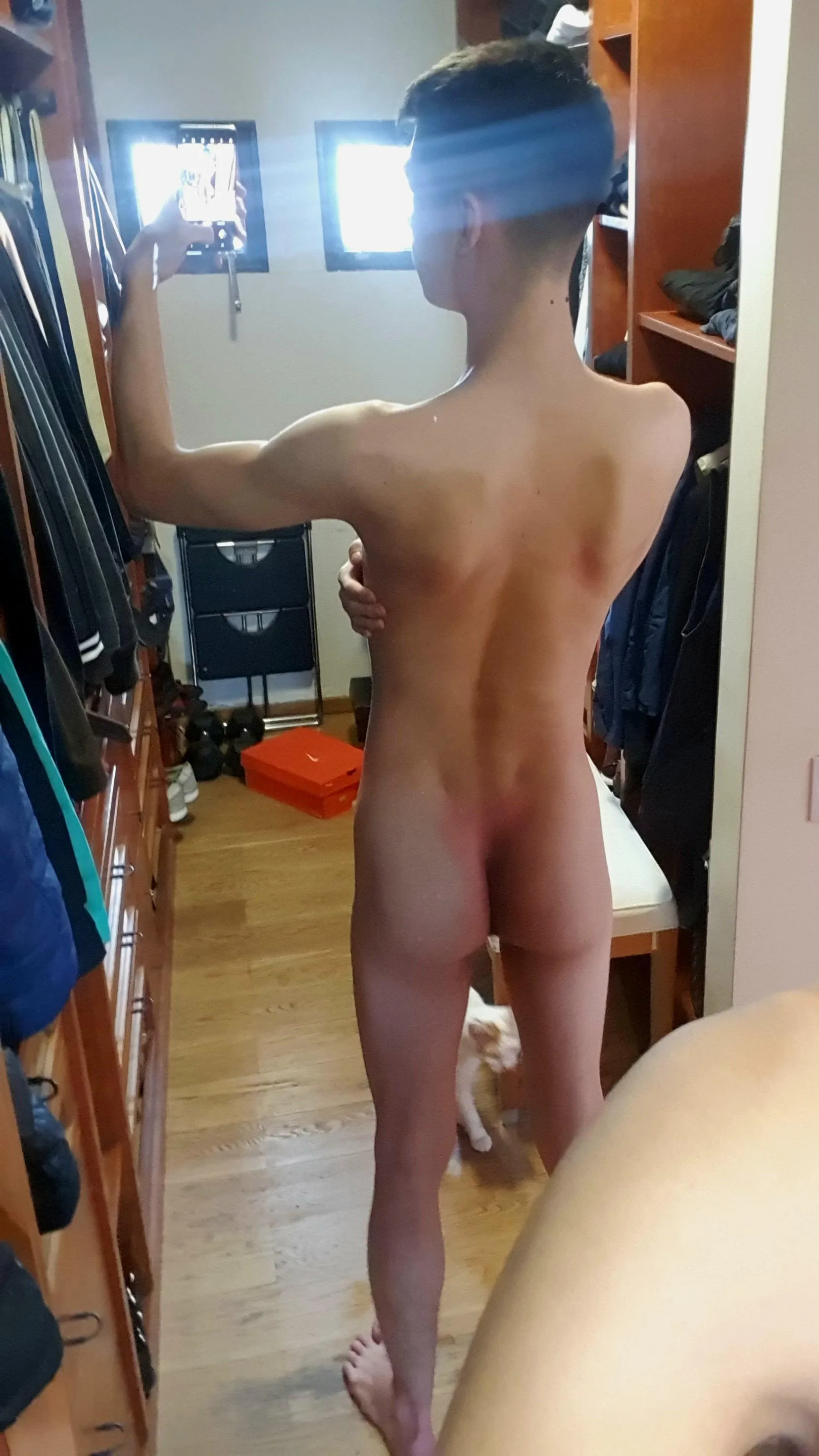 Anybody like skinny boys?