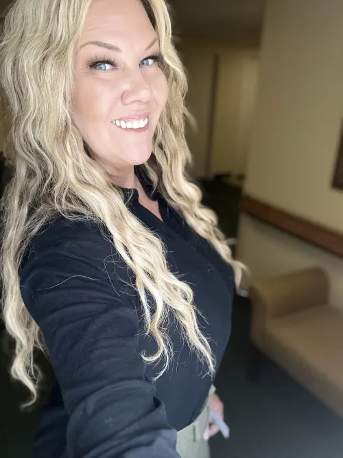 F47 Hi rate me please