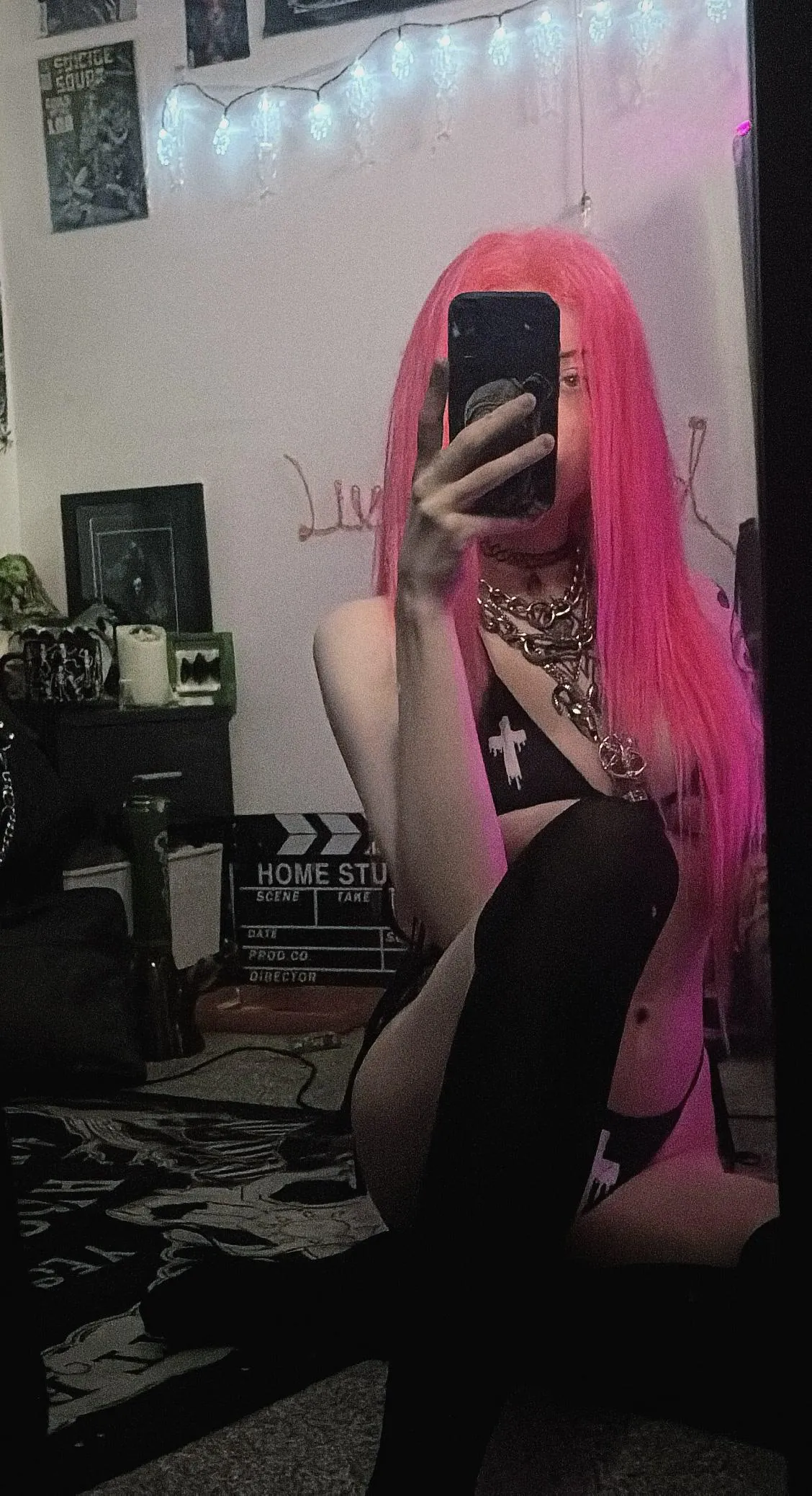 Flamingo vibes with a fuck-me-now attitude