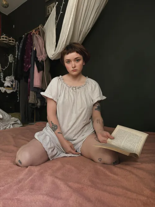 Let's read in bed together. 😉