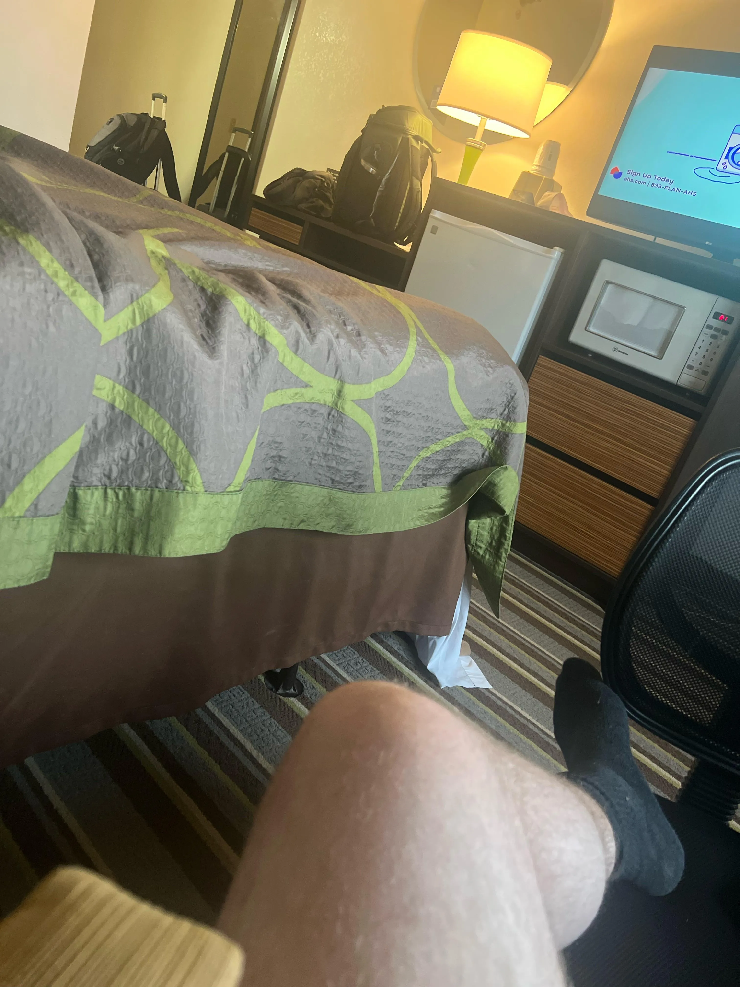 (M) DILF looking for a good time in Storm lake. Hotel room all week.