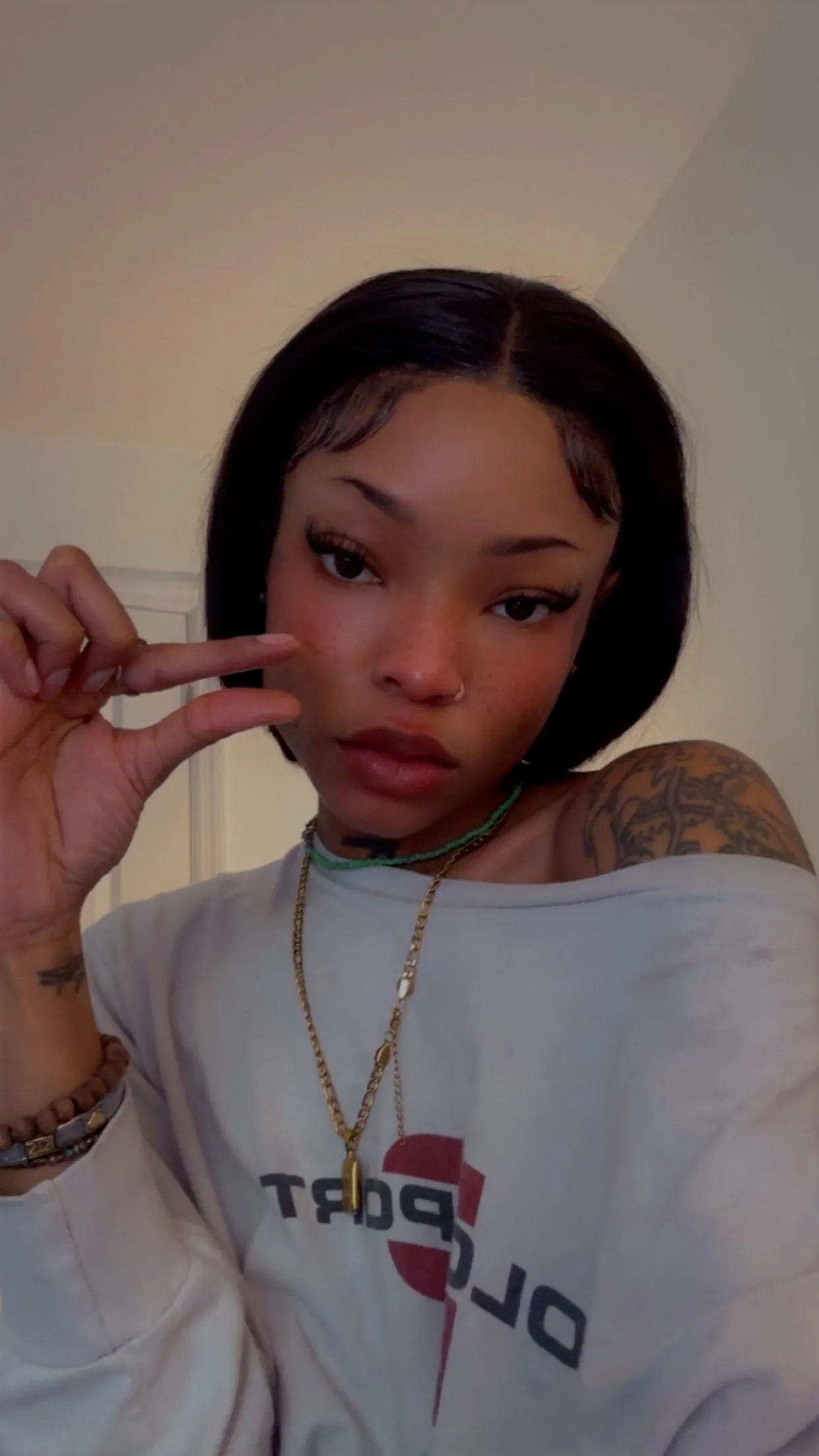 my birthday is in 11 days (June 14th) I want silent sends from white boys, little dick loser’s wallets, feet freaks tributes, and gifts from all the cucks 🤏🏽🖤 don’t interact if you’re not spending money 🖕🏽