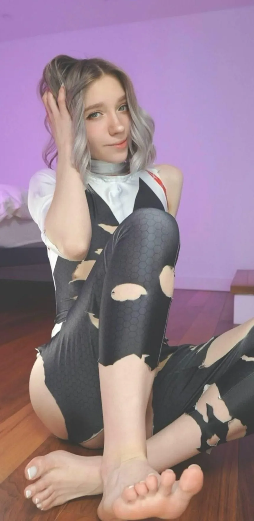 Spider Gwen by ShyVelvetRose