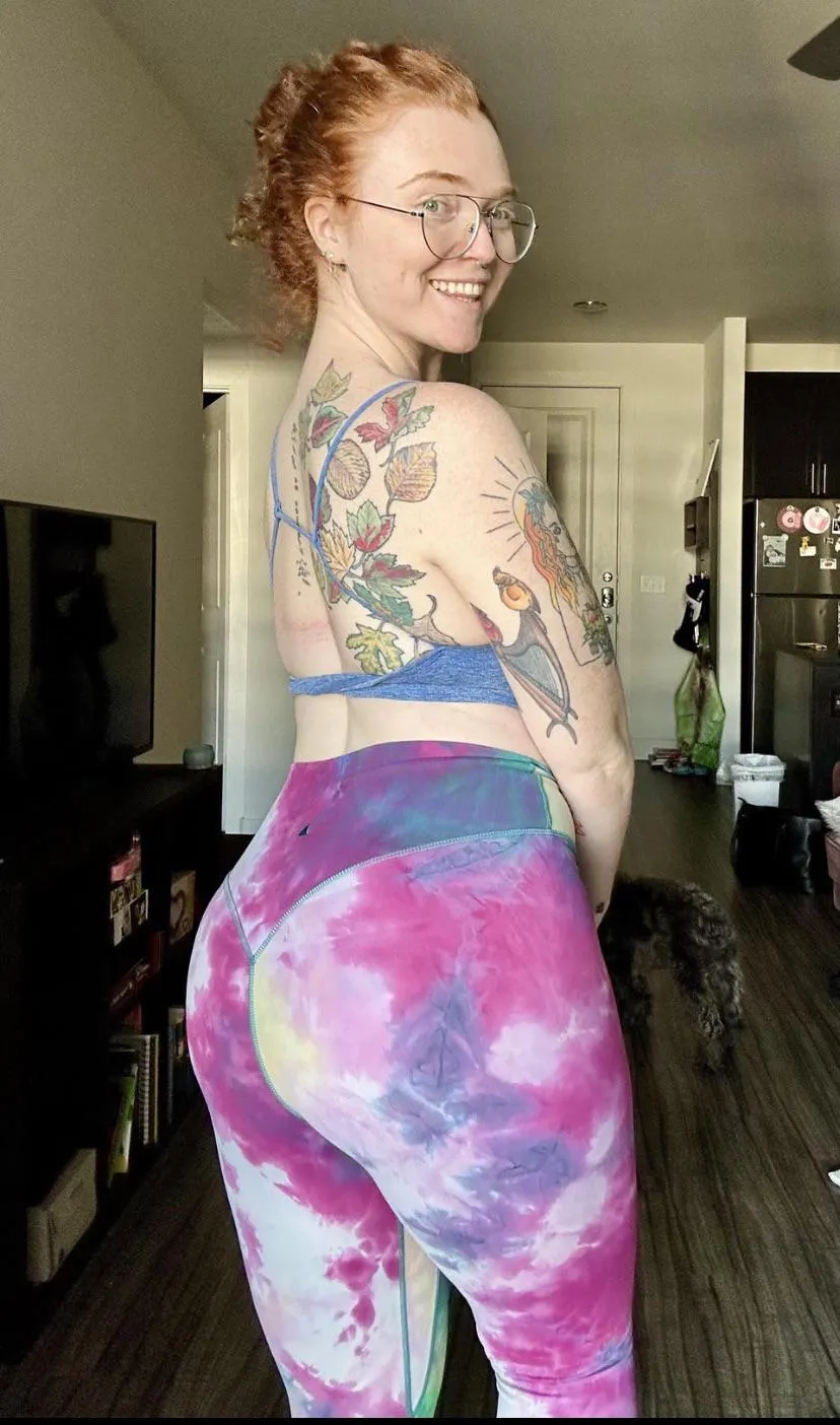Are nerdy tatted girls your type?