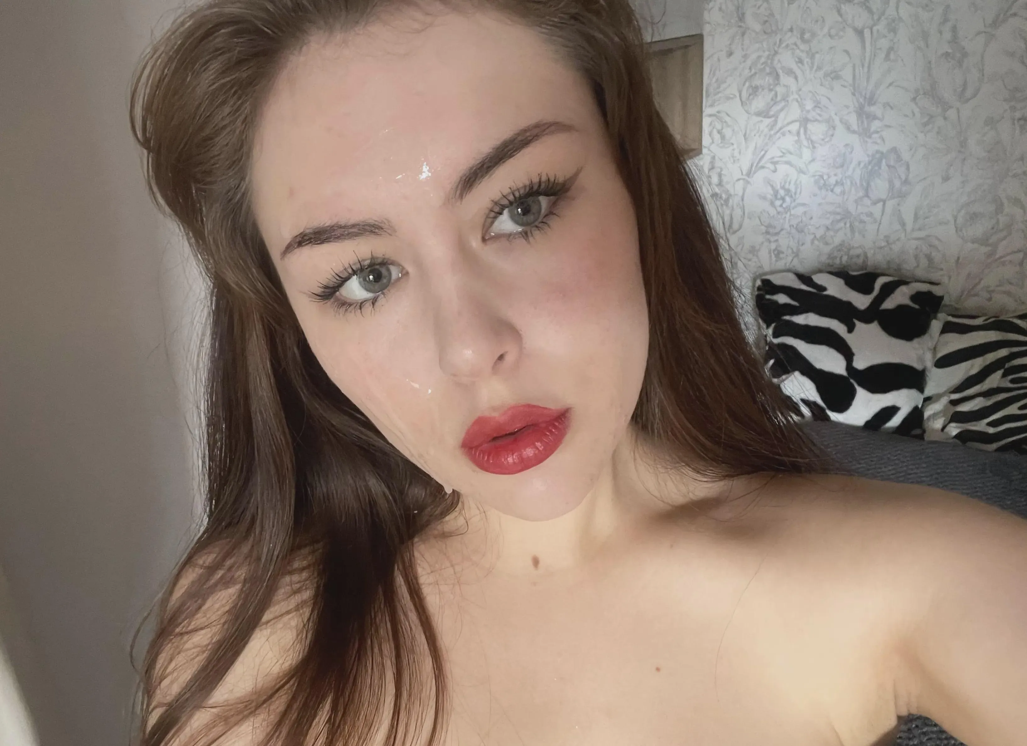 cute flirty selfie from the other day