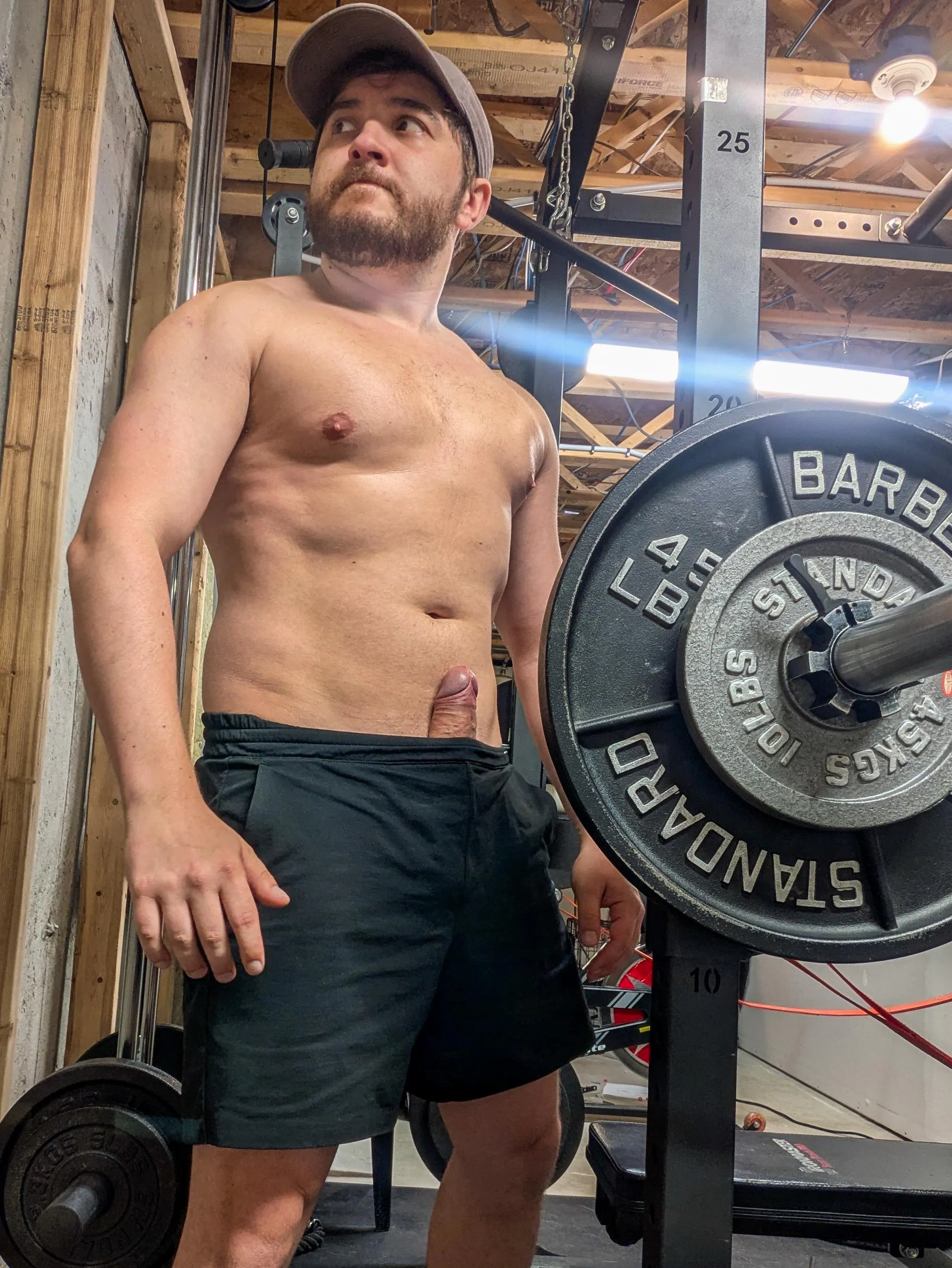 The waistband tuck is a perfect way to hide your gym boners without anybody seeing it [31]