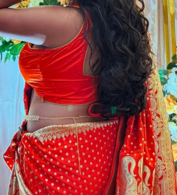 @ a friend's wedding reception today evening..Nothing can beat a saree.