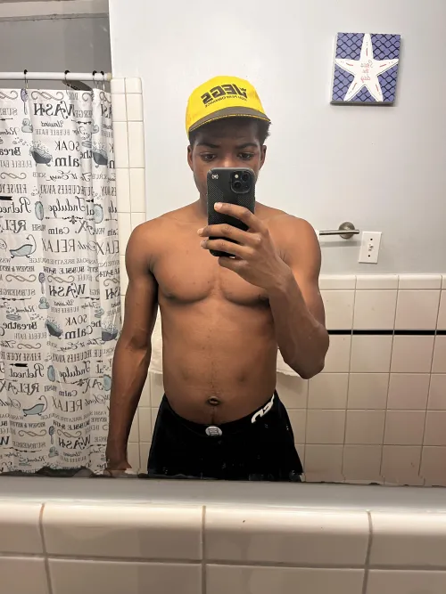 How would you rate my physique? 154 btw