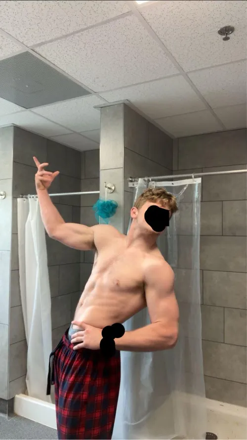 (21) [M4F],MF available at night, visiting family for weekend hit me up