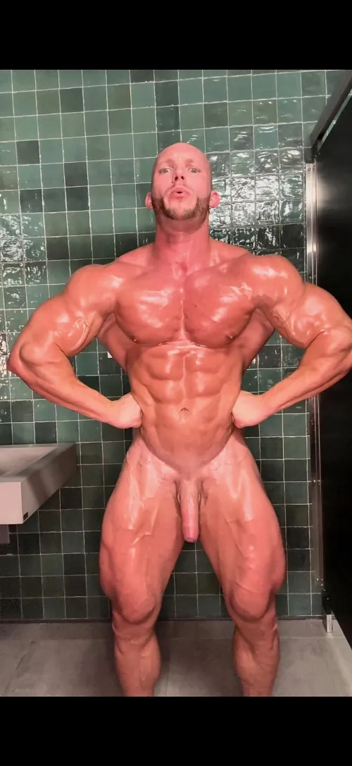 Built this masterpiece in the gym