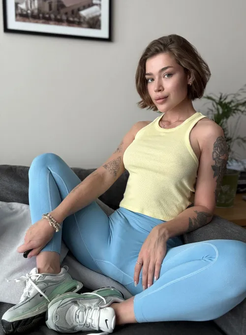 Got no one to suck my dick... would you do it for me?