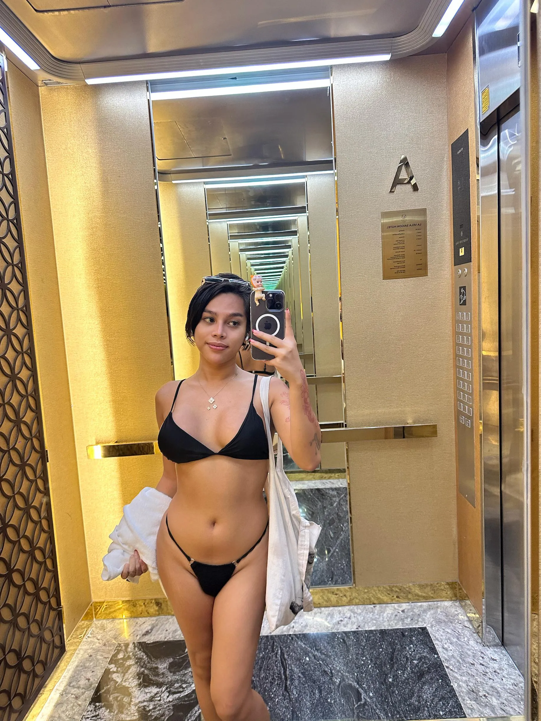 i feel so beautiful not having to tuck my boy cock 🌺 do you wanna see whats inside?