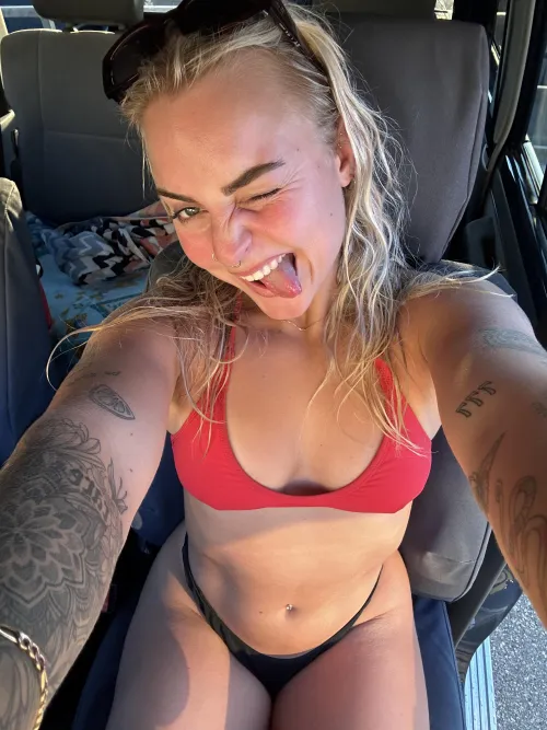 I'm picking random redditors to send nudes to, who's in?