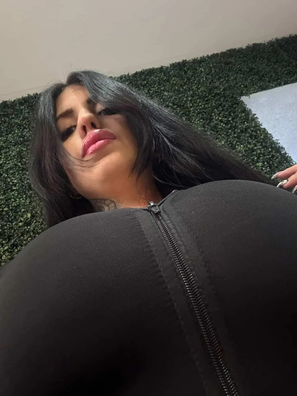 Look up there, tiny little one.