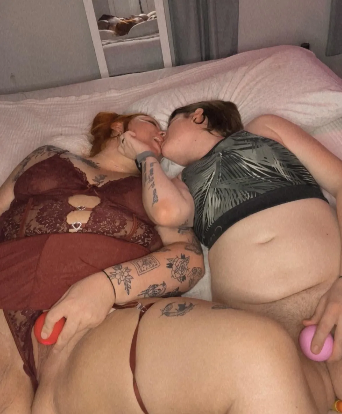 My gf and I loveeee watching each other play 🫣