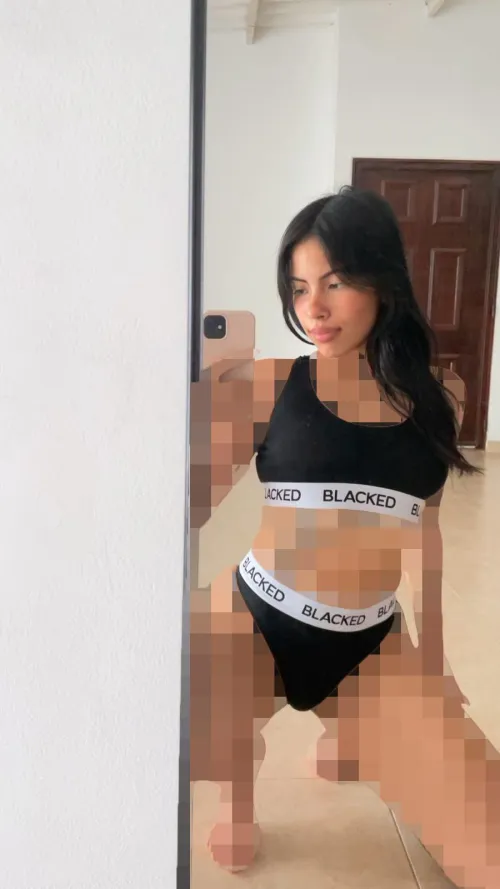 Pump your clitty for Blacked Mommy 😈