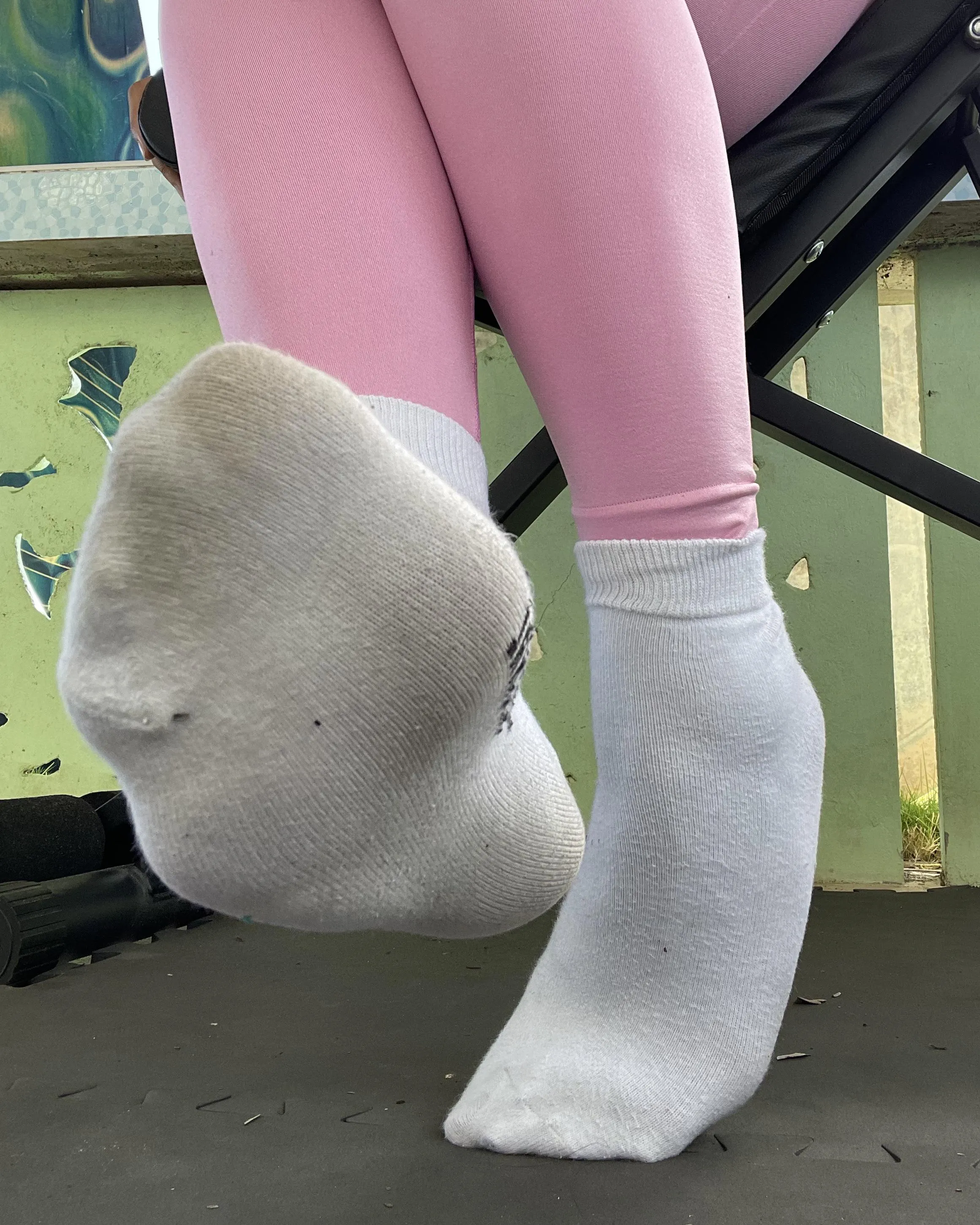 Take a guess what they smell like after wearing these 5x in a row 😝 [F20]