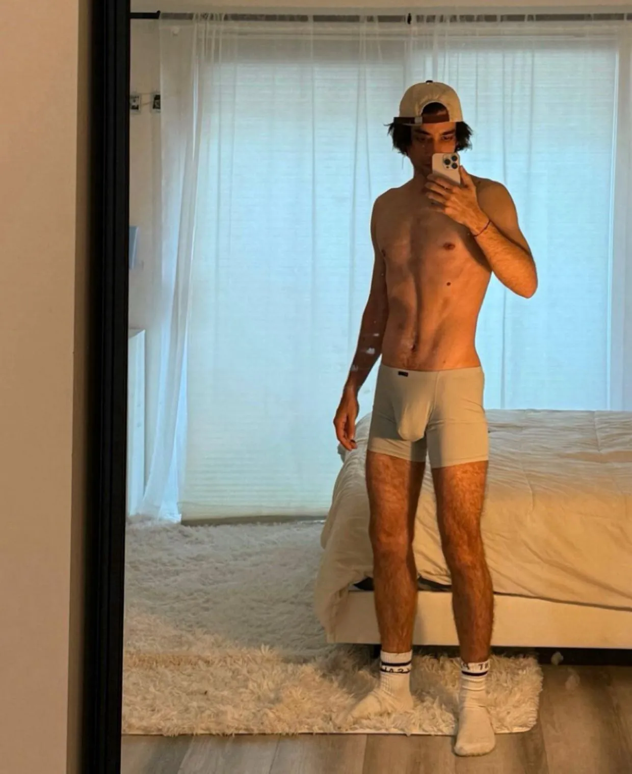 19yo. New and verification on profile. Come to serve your new fav young alpha 😈