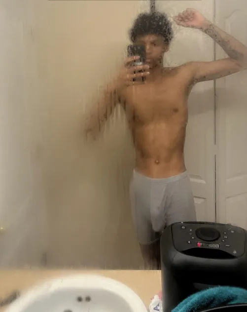 20 [M4F] #pinehills - looking to get drained tn or this weekend 🤷‍♂️