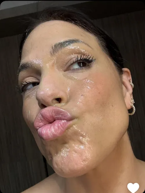 Another facial like photo of Ashley (Snap)