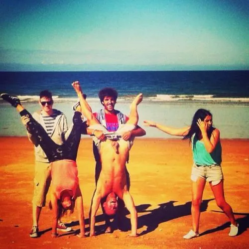 Are you really friends if you don’t do this to each other? I want this done to me so bad