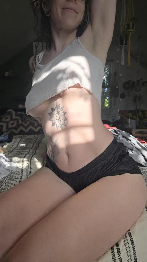 Enjoying the sun this morning [img]