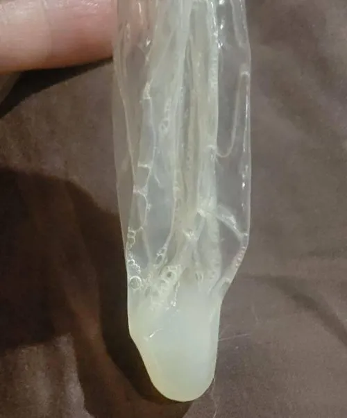 Huge load [MM] into this condom