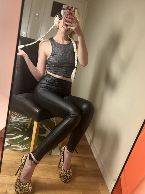 In love with my leather leggings