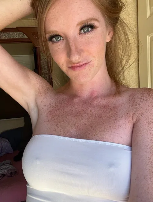 My eyes are up here babe [IRTR]