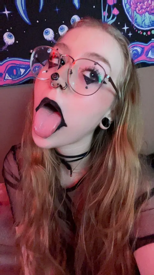 waiting for your load 🖤