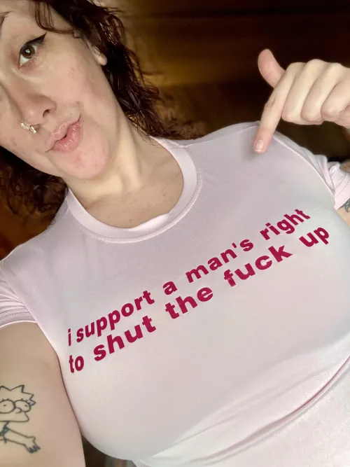 Bet my fuck toy is stroking to this picture.. knowing how he blew over $200 on me and this is all he got as a thank you 🤭