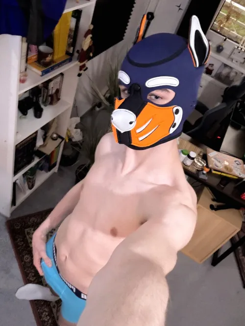 Big boyo got a big bone 🦴