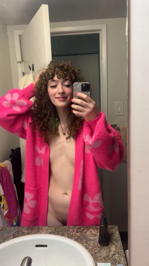 I really hope u don’t mind me walking around in the nude just casually lol 💞💞 pleaseeeeee don’t mind xo (f)