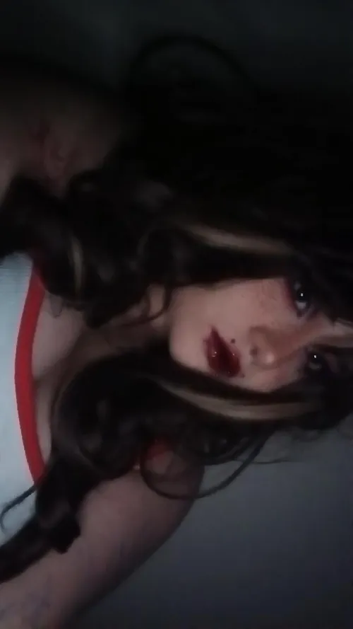 I'm nude rn, check comment