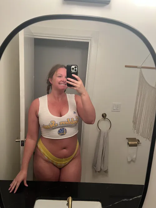 No bra, but I still have cleavage