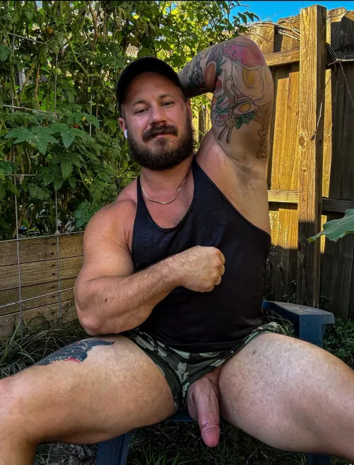 [35] meat with a side of 🥩