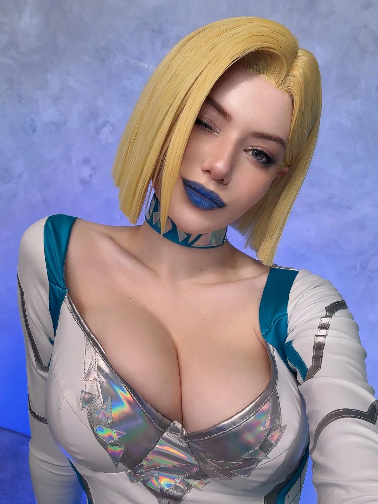 Emma Frost from Marvel Rivals cosplay (Alina Becker)